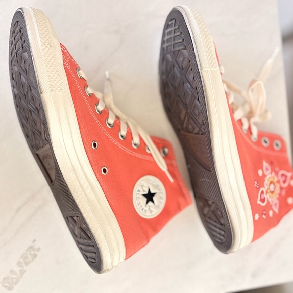 Converse Chuck Taylor Coral Floral Embroidered High Top Sneaker Shoes Size 9 - Picture 6 of 6